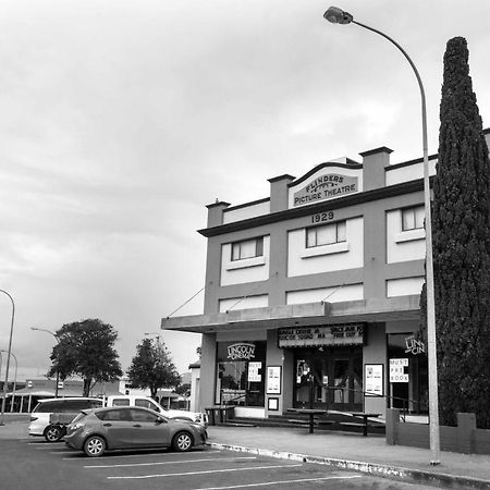 Port Lincoln Marina Waterfront Apartment Exterior photo